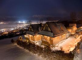 Ząb में, होटल Domki Widokowe Wooden Luxury Chalet with Private Jacuzzi