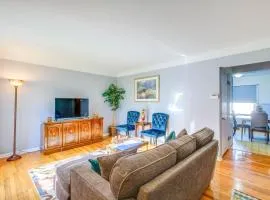 Charming Home - 4 Mi to Euclid Creek Reservation