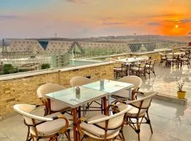 Grand Museum & Pyramids View
