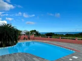 Charmant T3 en haut de villa, vue panoramique sur la mer