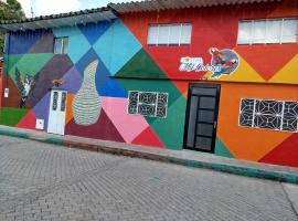 Hostal mil colores, ξενοδοχείο σε Guacamayas