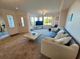 Gregory's Place - Amazing Family Home In Vincentia