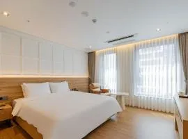 The hound hotel bandalseom2
