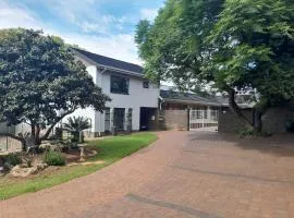 Palm Estate