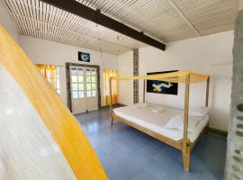 Liberty's Lodge and Diving - Apo Island, hotel in Dumaguete