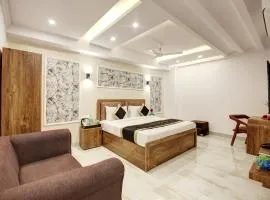Hotel The Emporio Grand 5 Mints walking from Vaishali Metro Station