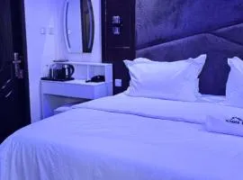 Number Ten by Scarborough - Luxury Serviced Apartments, Asaba