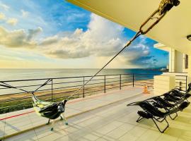 Beach Front House - Ocean & Sunset View - Piano, hotel di Onna