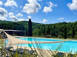 Villas privées avec piscine et spa en pleine nature, Hotel in Saint-Maurice-dʼArdèche