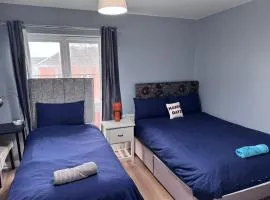 Entire place close to Airport & City