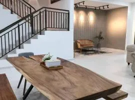 Cik Yam Homestay Pool, Melaka l For Malay Only