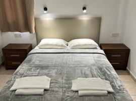 New York Plaza Hotel Apartments, serviced apartment in Paphos City