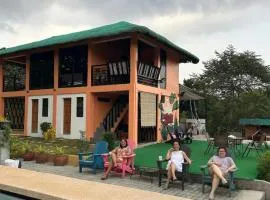 KEHLANI Vacation Farmhouse