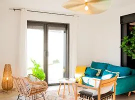 NoMad Home, avec 1 parking privé à 2 pas de La Cité Médiévale