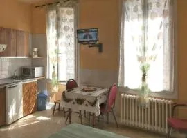 Charmant studio à Néris-les-Bains 20 m² avec jardin privé