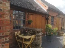 Hood Lane Farm - The Parlour - Self Catering Ground Floor Apartment