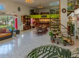 Loft d'exception 350m2 spacieux et lumineux avec piscine à 15 min de la mer