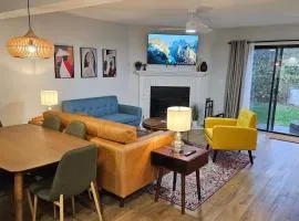 North Columbus Townhouse - Central, Updated, Fireplace