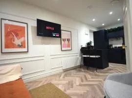 CITYeSCAPE - 1-Bed Apt 1 Bath Sofa bed NQ