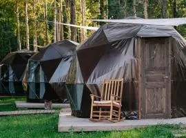 LES Glamping