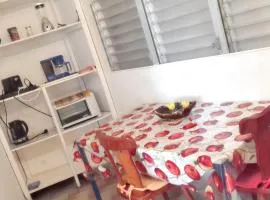 Appartement confortable à Pointe-Noire 35 m² vue mer