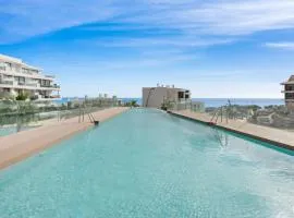 ViVi Homes - Apollo Luxury, Pool, Gym & Beach