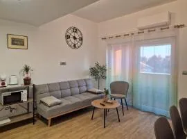 Bijeg u mir, Dvosobni apartman