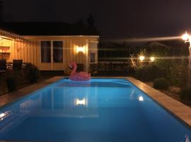 Pool & Sauna Studio-Apartment, hotel in Porsgrunn