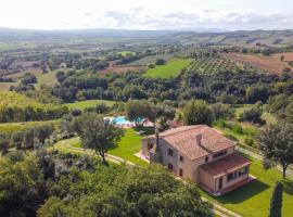 CASALE OMBRONE 11, Emma Villas、Campagnaticoのホテル
