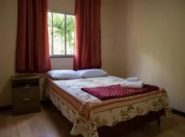 Sitio encantador e tranquilo com churrasq e Wi-fi