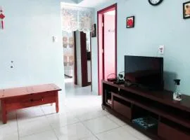 Apartamento no centro do Florianópolis. todos os móveis e ventiladores, Wi-Fi, cozinha completa, Acomoda até 4 pessoas. No coração de Florianópolis perto de tudo! Desfrute do centro e trapeche de beiramar norte de Floripa com uma bela caminhada .