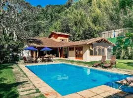Rio Habitat Corrêas 7-Suite House