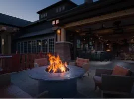 The Craftsman Inn & Suites