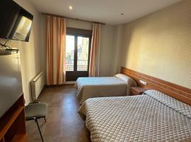 Hostal Venecia, hotel en Monzón