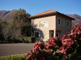 Appartamento Casa Silvia, hotel v mestu Mergozzo
