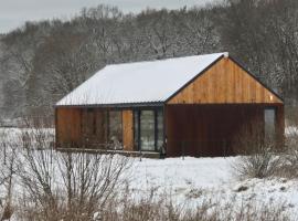 Morze Dębina, дом у озера в аренду в городе Debina