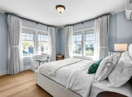 West King Edward Luxury Guest Home