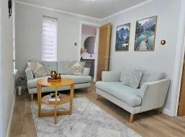 Milton Keynes 3BR,Comfy Home, Sleeps 5, Families Stay, Free Parking