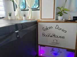 Calaidonia boat house, hotel in Calais