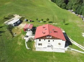 Maison isolée et calme à Septmoncel avec vue sur montagne