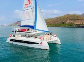 Sunrise Catamaran Yacht Tour