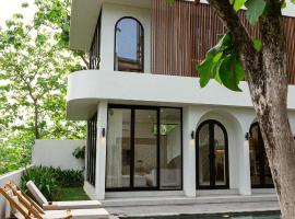 Lyvin Bingin Villas, five-star hotel in Uluwatu