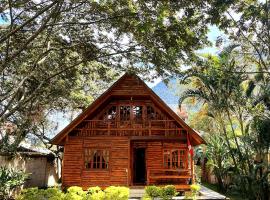 Cabañas Típicas ARIAS, hotel i Oxapampa