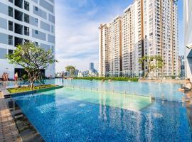 Hikari Rivergate Apartments - Free Pool, Free Internet SIM for 3 nights, Free Pick Up for 5 nights