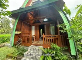 Ubud Leke-Leke Guesthouse - Rumah Kayu