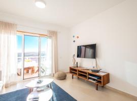 Casa da praia - by Smarthomes، فندق في ساو مارتينهو دو بورتو