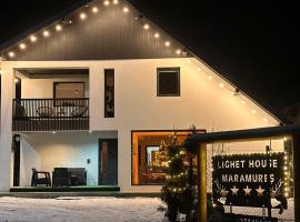 Lighet House Maramures, hotel v destinaci Tîrgu Lăpuş