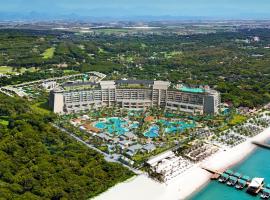 Regnum The Crown, готель-люкс у Белеку