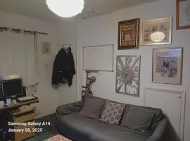 42 Churchbury Rd, Room 3