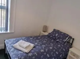 Four Bed Room House near the Beach